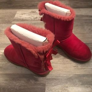 Kids Bailey Bow Pink Uggs Size 4